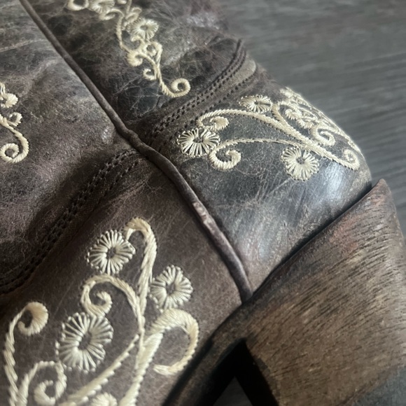 Corral Embroidered Floral Cowgirl Western Boots - Picture 4 of 5